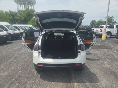 Used 2025 Jeep Compass Limited w/ Elite Group AWD/4WD image 37