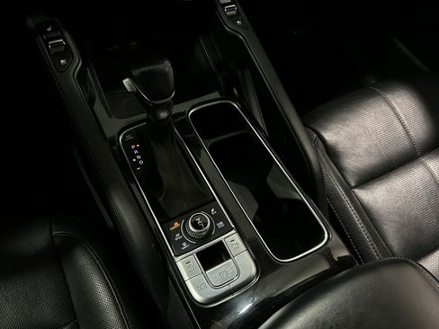 Used 2020 Kia Telluride EX AWD/4WD image 11