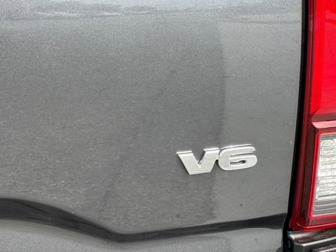 Used 2022 Toyota Tacoma SR image 34