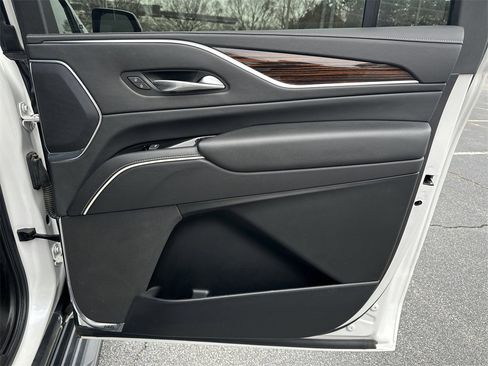 Used 2022 Cadillac Escalade ESV Premium Luxury w/ Performance Package image 17