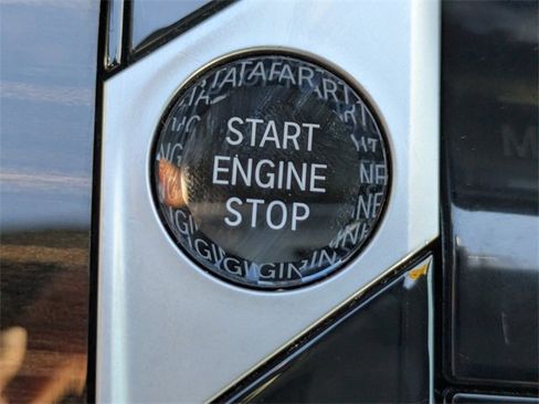 Used 2023 BMW X7 xDrive40i w/ Executive Package image 41