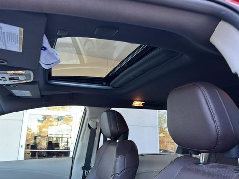 Used 2024 Toyota Sienna Platinum image 25