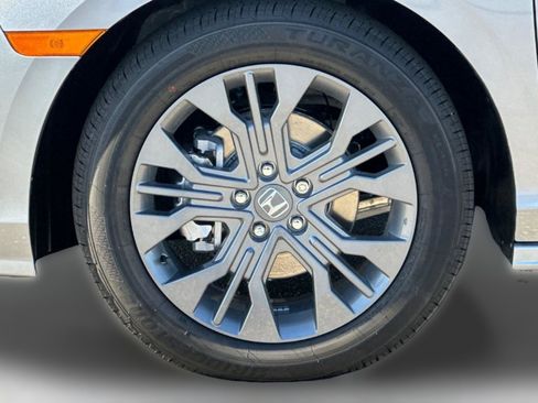 New 2026 Honda Odyssey Touring image 11