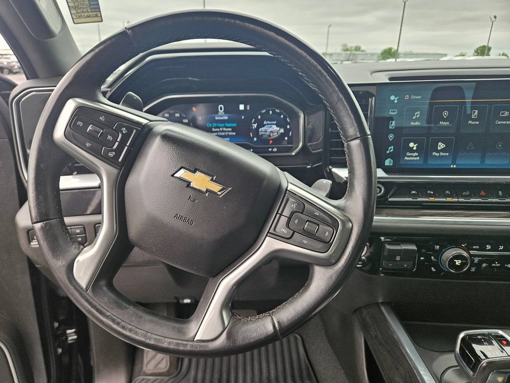 Used 2022 Chevrolet Silverado 1500 LTZ w/ Z71 Off-Road Package AWD/4WD image 18