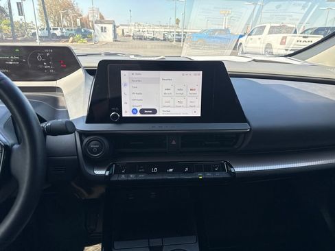 Used 2023 Toyota Prius XLE FWD image 21