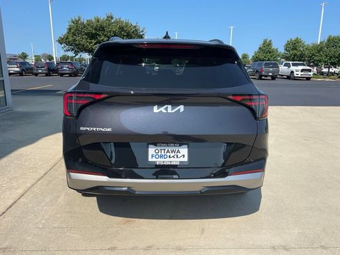New 2026 Kia Sportage SX FWD image 6