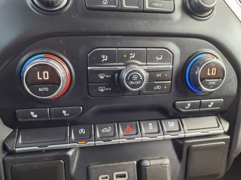 Used 2019 Chevrolet Silverado 1500 LT w/ Texas Edition RWD image 7
