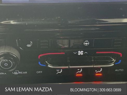 Used 2024 Jeep Grand Cherokee L Altitude image 19