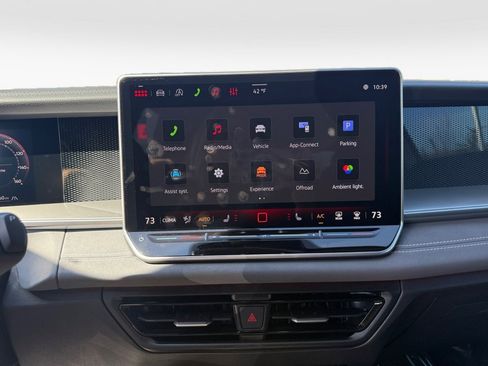 New 2026 Volkswagen Tiguan SE R-Line image 17