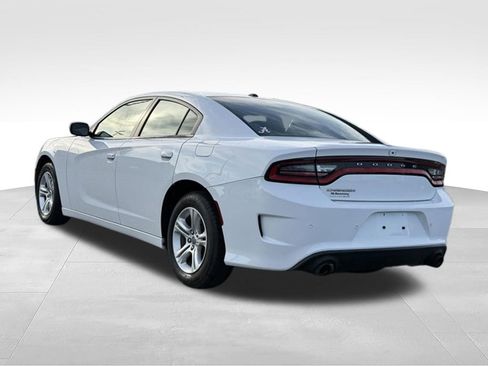 Used 2020 Dodge Charger SXT RWD image 3