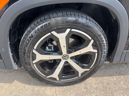 Used 2026 Volkswagen Tiguan SE FWD image 30