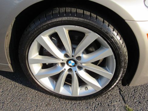 Used 2011 BMW 535i xDrive Sedan AWD/4WD image 38