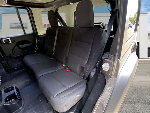 Used 2023 Jeep Wrangler Unlimited Sport AWD/4WD image 23