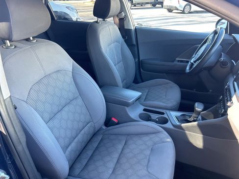 Used 2019 Kia Niro LX image 31