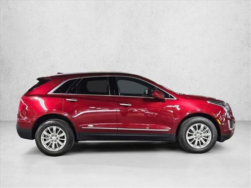 Used 2017 Cadillac XT5 FWD image 7