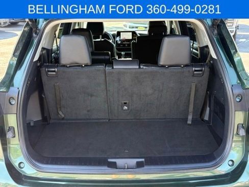 Used 2024 Toyota Highlander XLE image 7