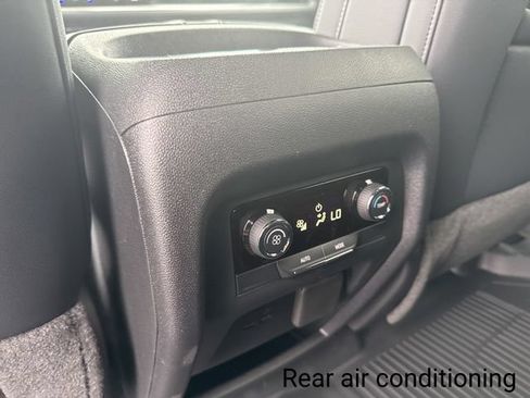 New 2026 Chevrolet Traverse LT w/ Midnight/Sport Edition AWD/4WD image 29