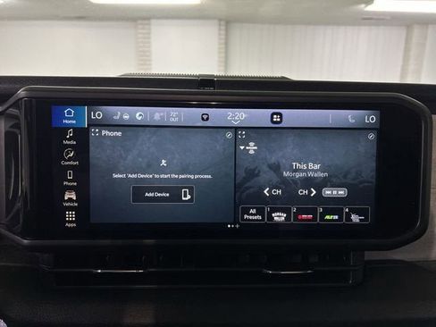 Used 2025 Jeep Gladiator Sport AWD/4WD image 13