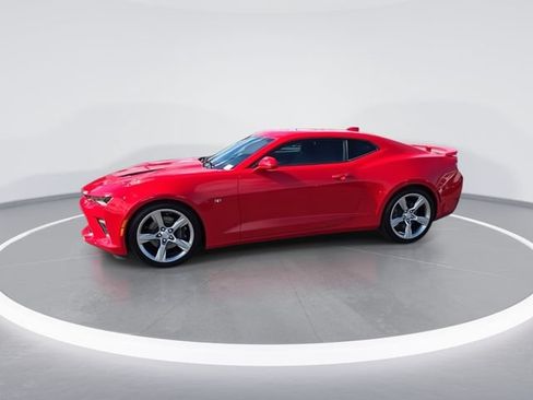 Used 2018 Chevrolet Camaro SS RWD image 9