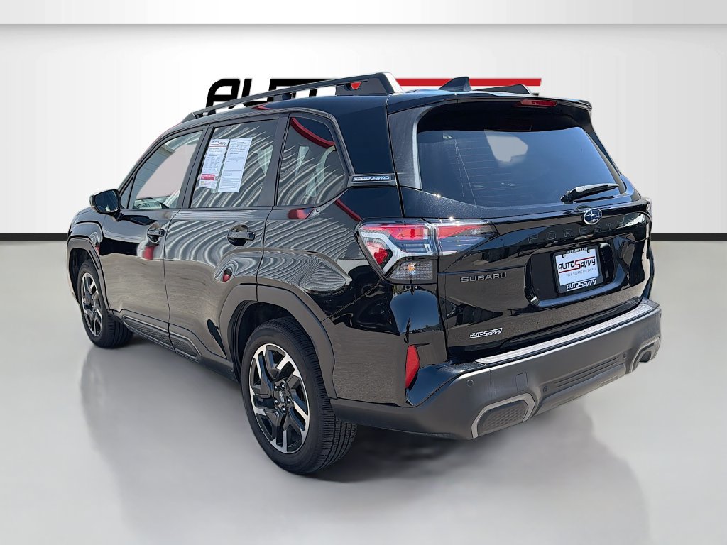 Used 2025 Subaru Forester Limited w/ Popular Package #2 AWD/4WD image 5