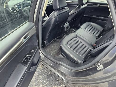 Used 2020 Ford Fusion SEL FWD image 21