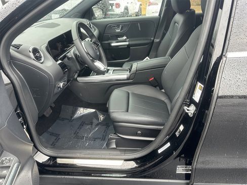 Certified 2026 Mercedes-Benz GLA 250 4MATIC image 9