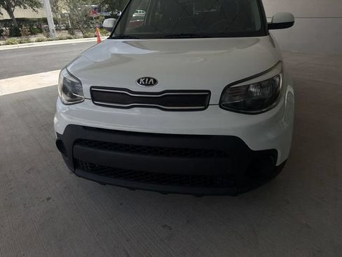 Used 2019 Kia Soul w/ Convenience Package FWD image 11