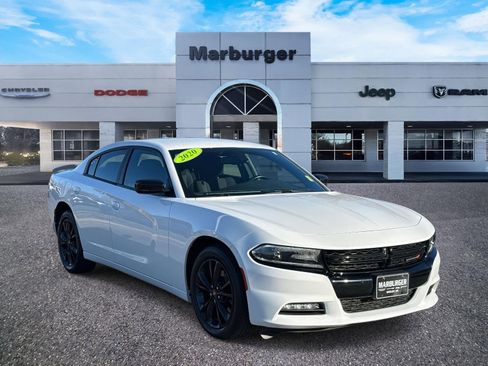 Used 2020 Dodge Charger SXT w/ Blacktop Package image 1