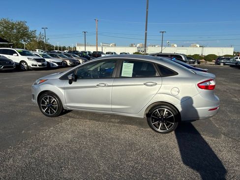Used 2017 Ford Fiesta SE w/ Cold Weather Package FWD image 6