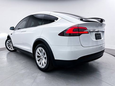 Used 2021 Tesla Model X Long Range image 2