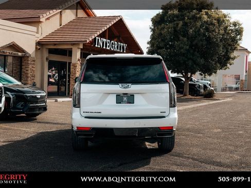 Used 2024 Cadillac Escalade Sport Platinum AWD/4WD image 6