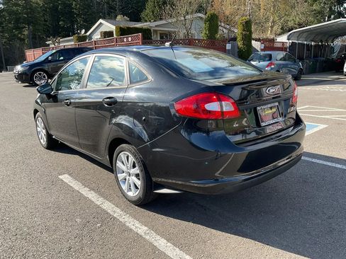 Used 2011 Ford Fiesta SE w/ 203A Rapid Spec Order Code FWD image 3