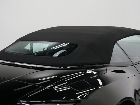 Used 2025 Aston Martin DB12 Convertible RWD image 18