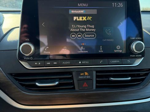 Used 2023 Nissan Altima 2.5 SV image 14