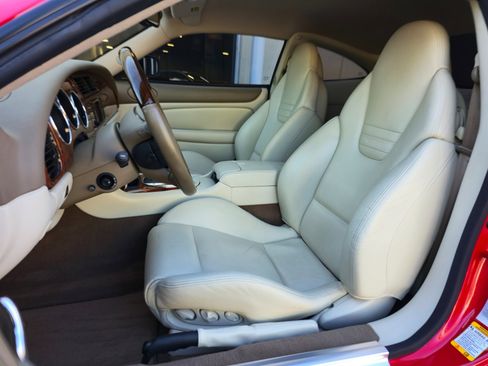 Used 2005 Jaguar XK8 Coupe image 15