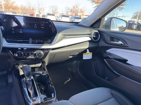 New 2026 Chevrolet Trax LT w/ Driver Confidence Package image 27