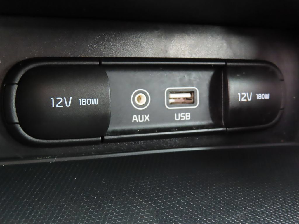 Used 2021 Kia Forte LXS FWD image 7