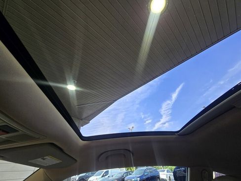 Used 2014 Volkswagen Beetle TDI image 27