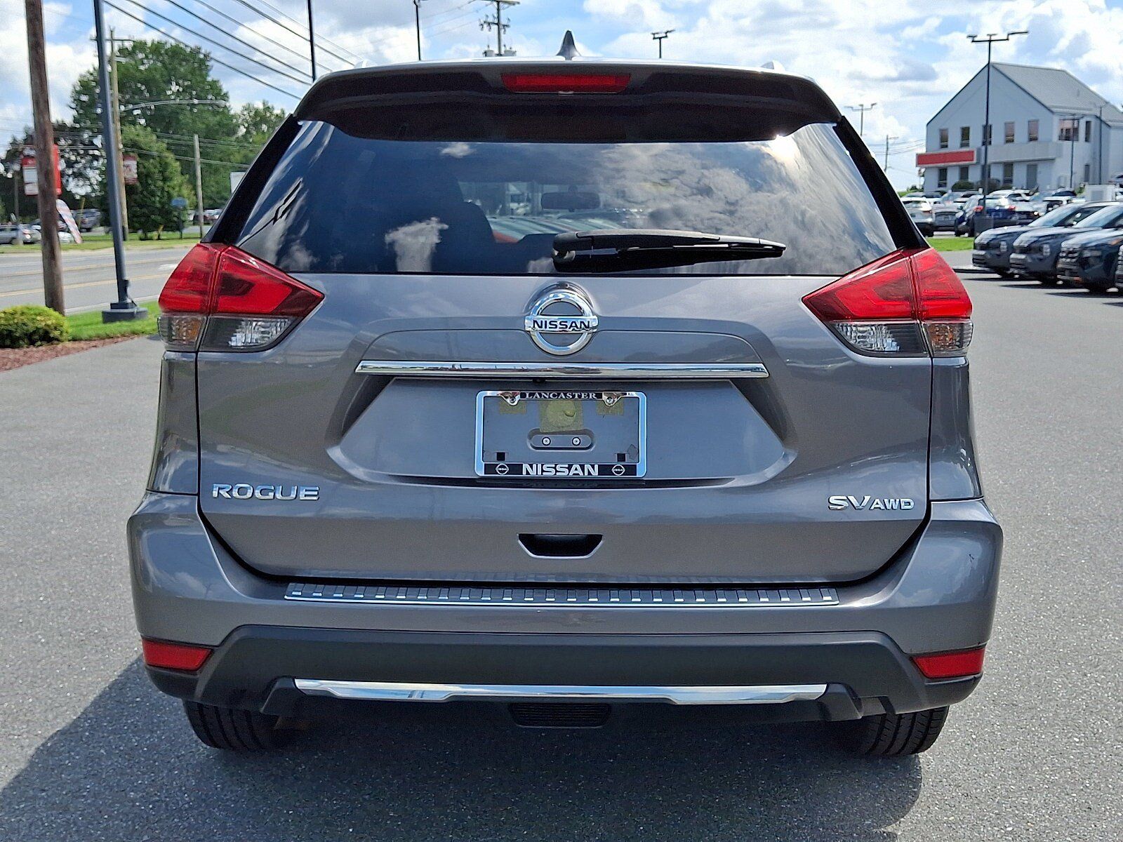 Used 2017 Nissan Rogue SV AWD/4WD image 6