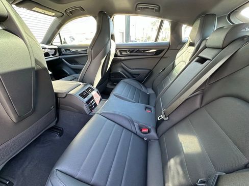 Used 2026 Porsche Panamera 4 image 35
