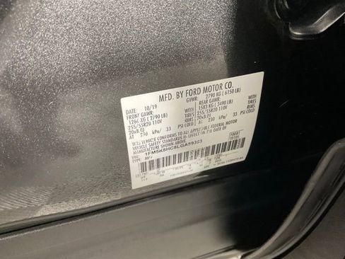 Certified 2020 Ford Explorer Platinum w/ Premium Technology Package image 28