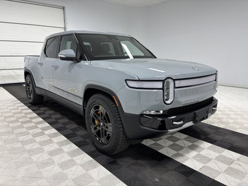 Used 2024 Rivian R1T Adventure AWD/4WD image 7