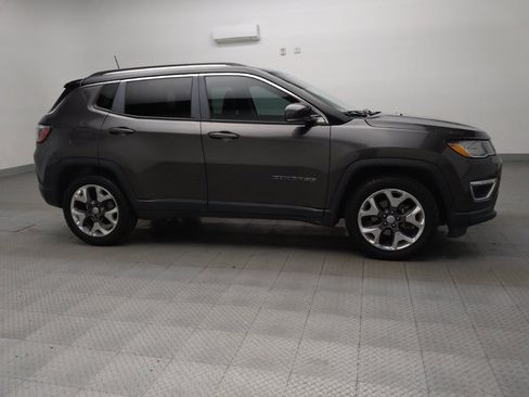 Used 2018 Jeep Compass Limited w/ Navigation Group image 11