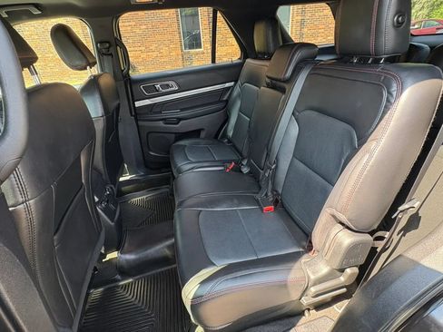 Used 2018 Ford Explorer Sport AWD/4WD image 24