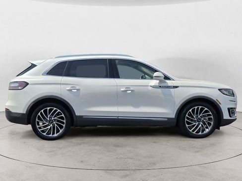 Used 2019 Lincoln Nautilus Reserve FWD image 2