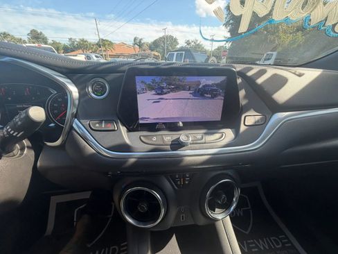 Used 2020 Chevrolet Blazer LT FWD image 14