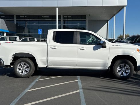 New 2026 Chevrolet Silverado 1500 LT image 2