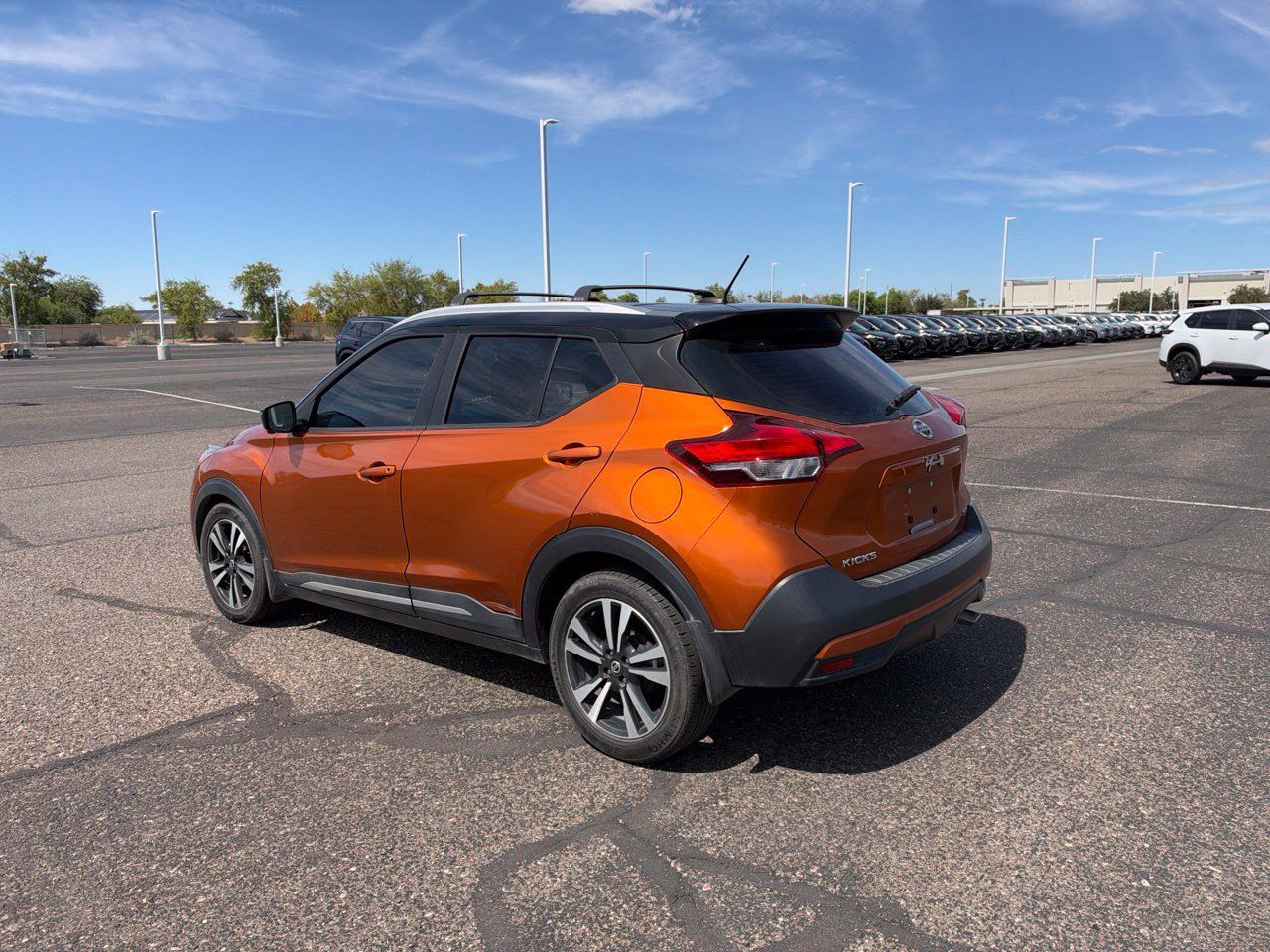 Used 2019 Nissan Kicks SR w/ SR Premium Package FWD image 7