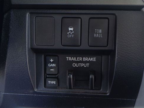 Used 2017 Toyota Tundra SR5 w/ TRD Off Road Package AWD/4WD image 13