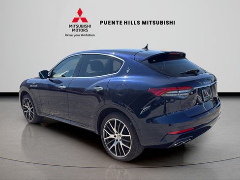 Used 2022 Maserati Levante GT AWD/4WD image 7